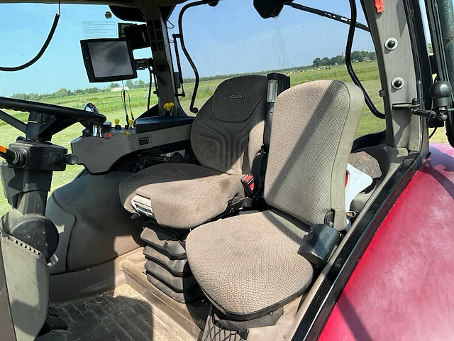 2012 case ih puma 130 cvx vierwielaangedreven landbouwtractor - afbeelding 32 van  47