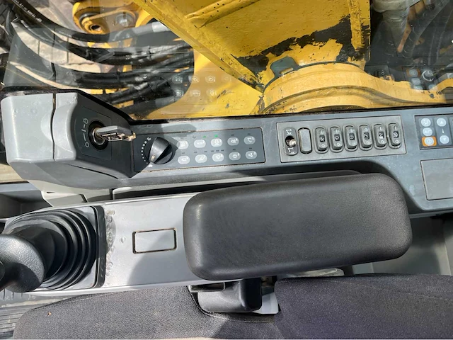 2012 caterpillar 323e l - rupsgraafmachine - afbeelding 27 van  65