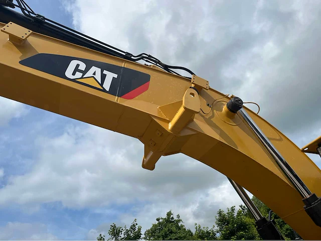 2012 caterpillar 323e l - rupsgraafmachine - afbeelding 53 van  65