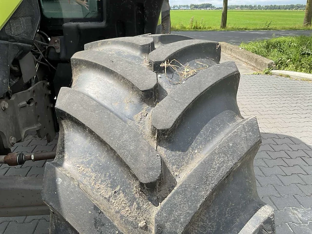 2012 claas arion 520 vierwielaangedreven landbouwtractor - afbeelding 2 van  33