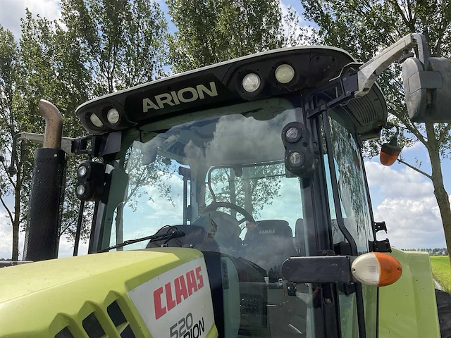 2012 claas arion 520 vierwielaangedreven landbouwtractor - afbeelding 15 van  33