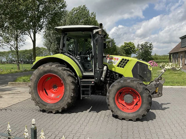 2012 claas arion 520 vierwielaangedreven landbouwtractor - afbeelding 28 van  33