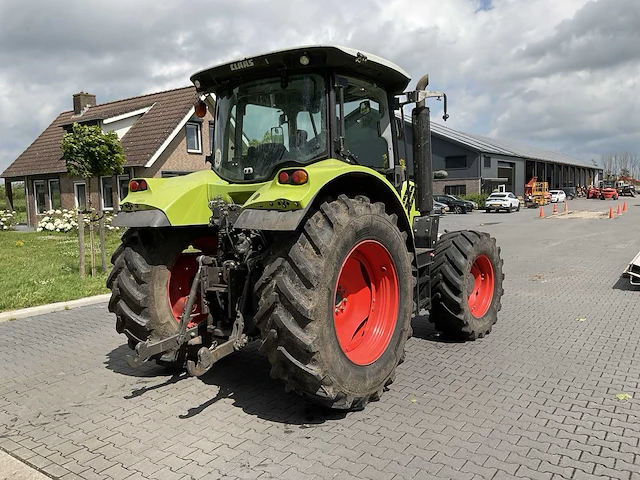 2012 claas arion 520 vierwielaangedreven landbouwtractor - afbeelding 29 van  33