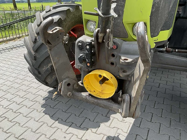 2012 claas arion 520 vierwielaangedreven landbouwtractor - afbeelding 33 van  33
