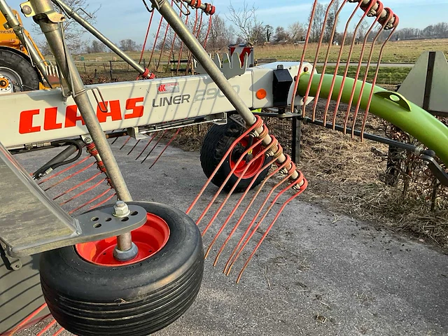 2012 claas liner 2900 grashark - afbeelding 2 van  24