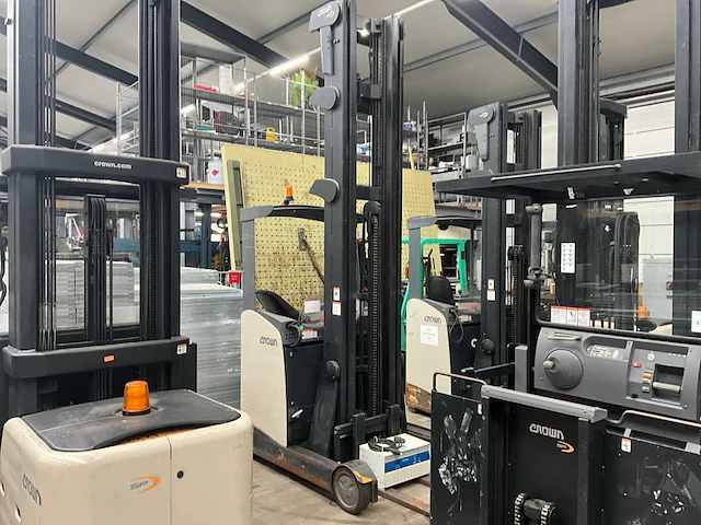 2012 crown esr 5000 reach truck - afbeelding 12 van  25