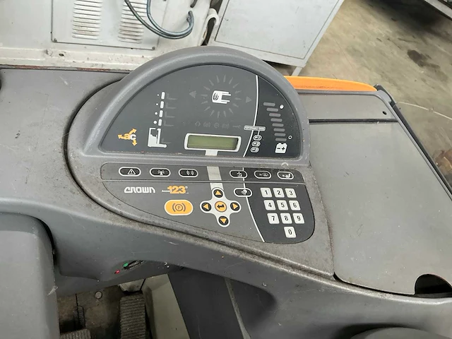 2012 crown esr5000 reach truck - afbeelding 9 van  12