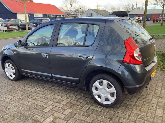 2012 dacia sandero 1.2 lauréate personenauto - afbeelding 13 van  15