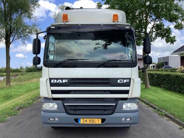 2012 daf cf75 vrachtwagen - afbeelding 36 van  40