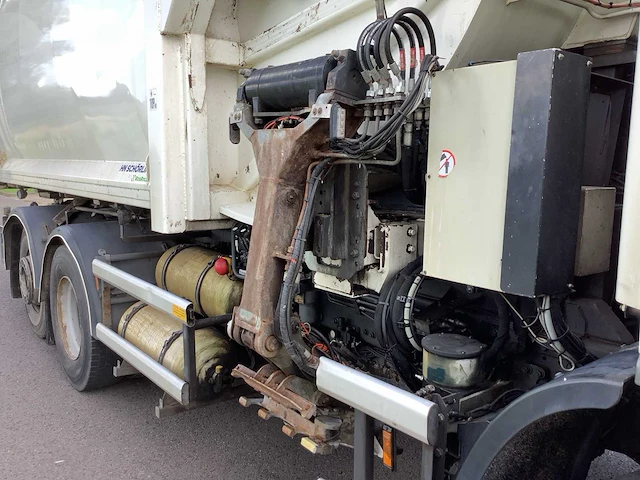 2012 daf fan cf75 vrachtwagen - afbeelding 3 van  40