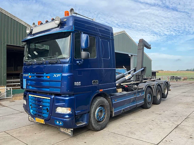 2012 daf xf 105 460 vrachtwagen met vdl haakarmsysteem - afbeelding 12 van  39