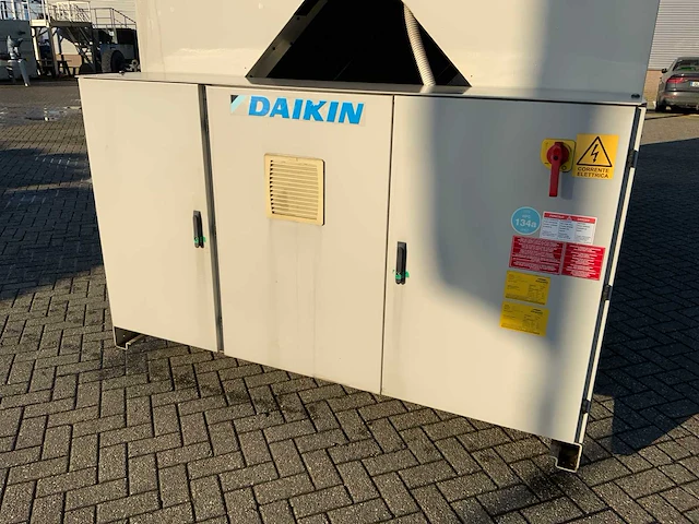 2012 daikin ewad400bzxs001 chiller - afbeelding 5 van  8