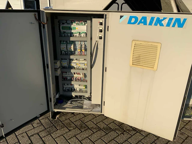 2012 daikin ewad400bzxs001 chiller - afbeelding 7 van  8