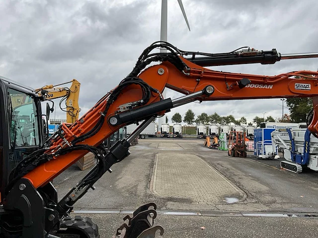 2012 doosan dx80r 2pc boom midigraafmachine met topcon x53i gps systeem - afbeelding 15 van  38