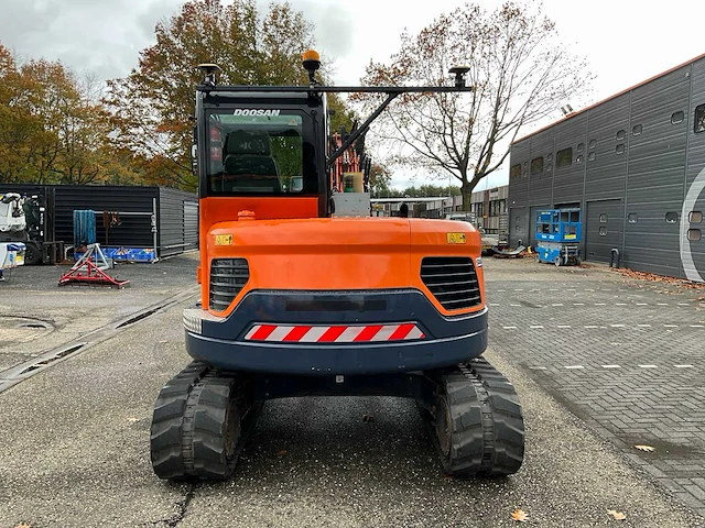 2012 doosan dx80r 2pc boom midigraafmachine met topcon x53i gps systeem - afbeelding 35 van  38