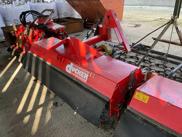 2012 dücker hdk 1800 veegmachine - afbeelding 6 van  8