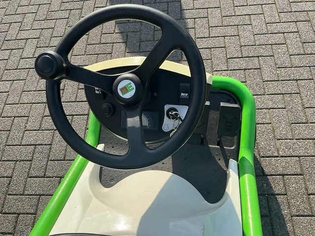 2012 etesia m2e elektrische zitmaaier - afbeelding 15 van  15