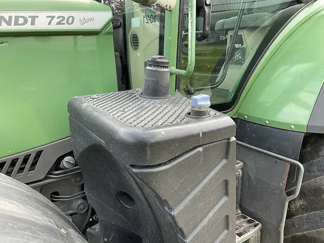 2012 fendt 720 vario vierwielaangedreven landbouwtractor - afbeelding 2 van  28