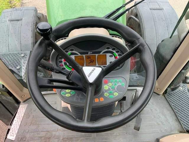 2012 fendt 720 vario vierwielaangedreven landbouwtractor - afbeelding 18 van  40