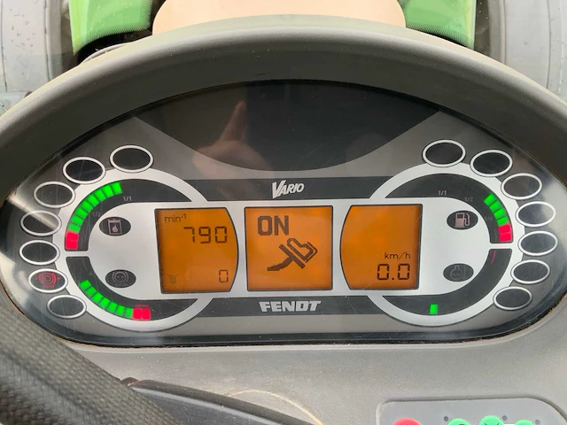 2012 fendt 720 vario vierwielaangedreven landbouwtractor - afbeelding 19 van  40