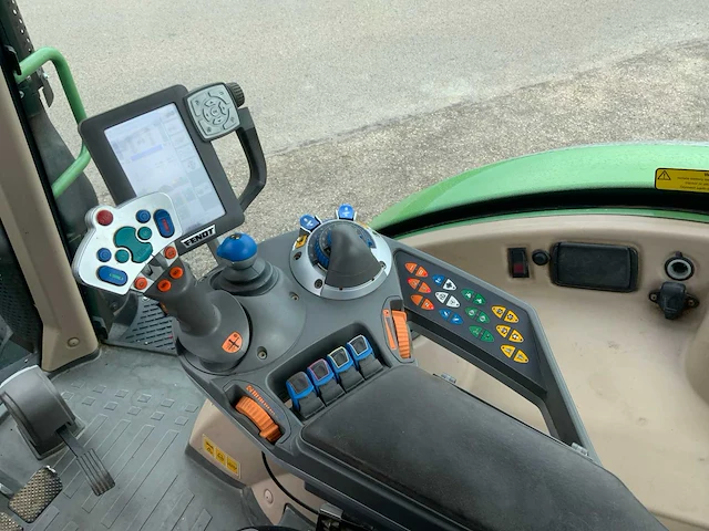 2012 fendt 720 vario vierwielaangedreven landbouwtractor - afbeelding 20 van  40