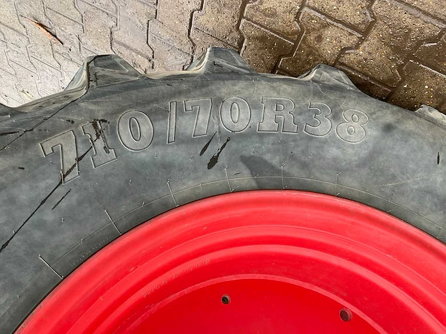 2012 fendt 820 vario tms vierwielaangedreven landbouwtractor - afbeelding 7 van  33