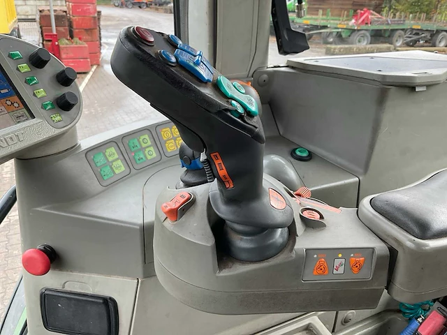 2012 fendt 820 vario tms vierwielaangedreven landbouwtractor - afbeelding 18 van  33