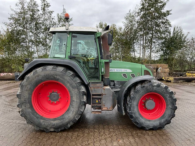 2012 fendt 820 vario tms vierwielaangedreven landbouwtractor - afbeelding 30 van  33