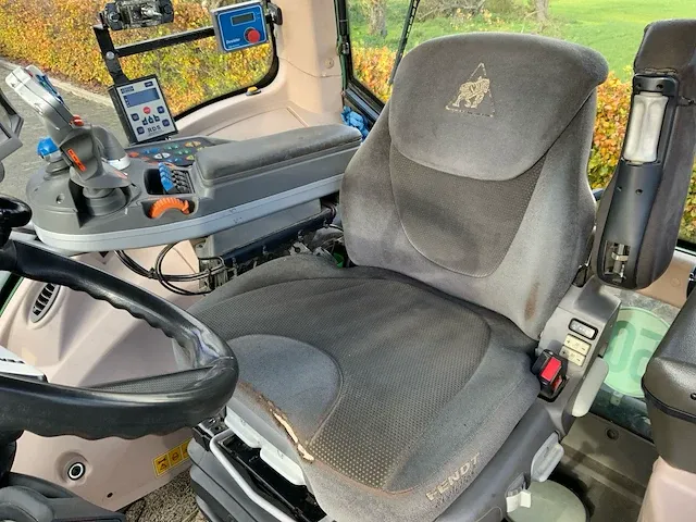2012 fendt 927 vario profi plus vierwielaangedreven landbouwtractor - afbeelding 24 van  42