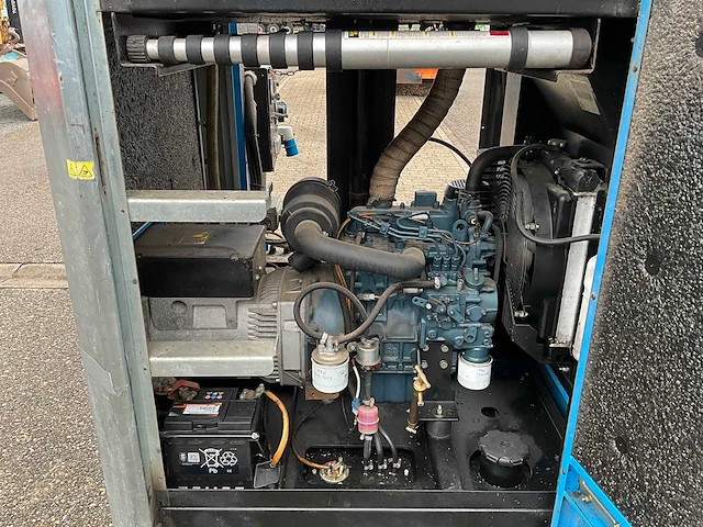 2012 generac light tower stationaire lichtmast - afbeelding 3 van  17