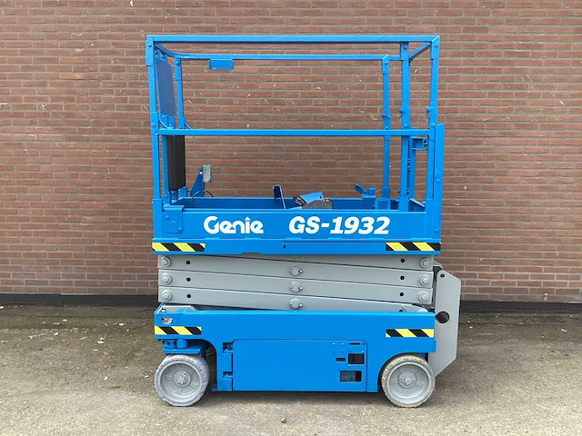 2012 genie gs-1932 hoogwerker - afbeelding 1 van  8