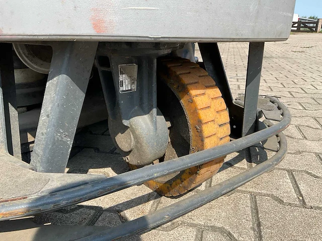 2012 hako scrubmaster b115r schrob-zuigmachine - afbeelding 12 van  15