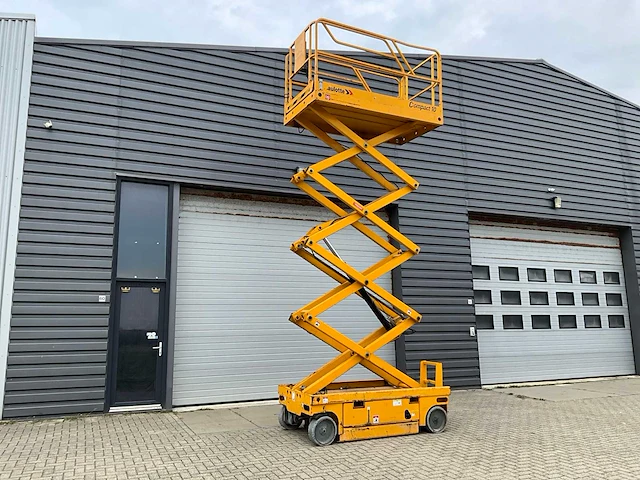 2012 haulotte compact 10 hoogwerker - afbeelding 8 van  12