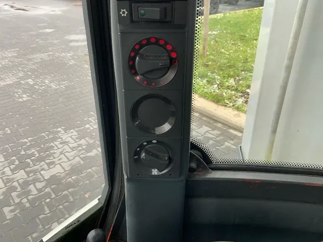 2012 holder c250 werktuigerdrager met onkruidbrander installatie - afbeelding 2 van  39