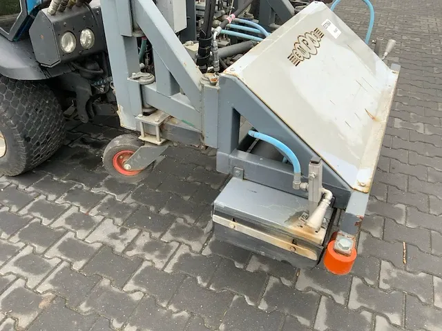 2012 holder c250 werktuigerdrager met onkruidbrander installatie - afbeelding 13 van  39
