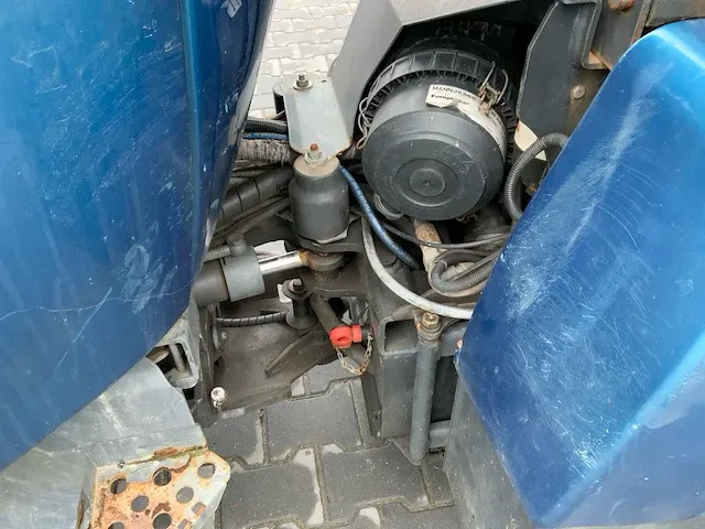2012 holder c250 werktuigerdrager met onkruidbrander installatie - afbeelding 33 van  39