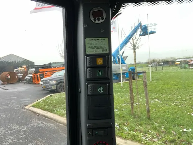 2012 holder c250 werktuigerdrager - afbeelding 4 van  34
