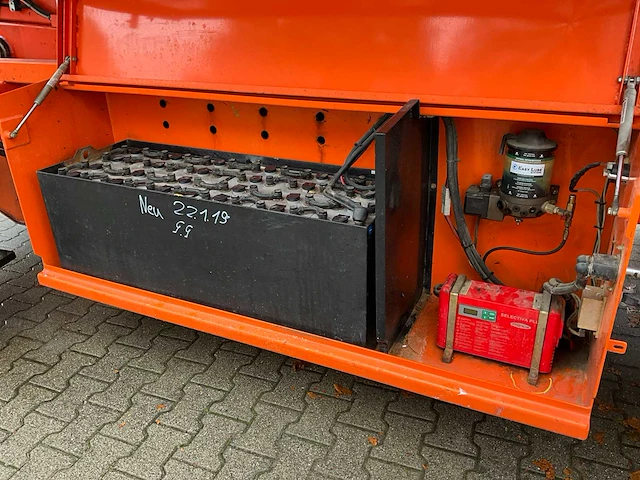 2012 holland lift q-135el24 hoogwerker - afbeelding 8 van  31