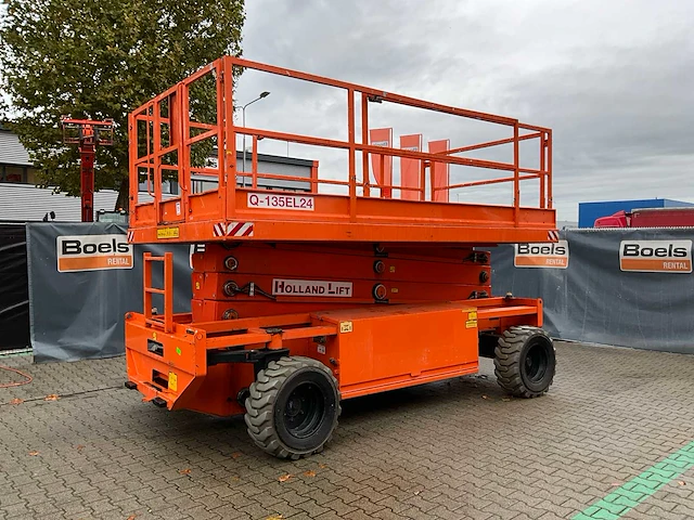 2012 holland lift q-135el24 hoogwerker - afbeelding 1 van  31