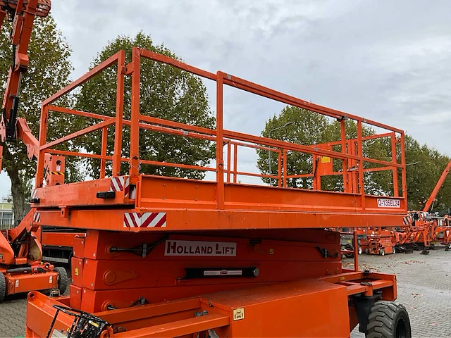 2012 holland lift q-135el24 hoogwerker - afbeelding 28 van  31