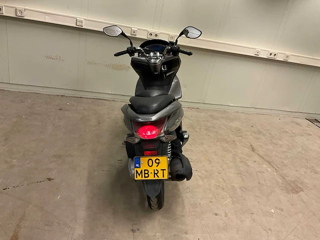 2012 honda pcx125 motor scooter 09-mb-rt - afbeelding 12 van  14