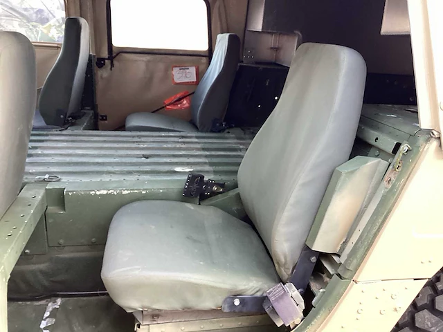2012 humvee m1114 legervoertuig - afbeelding 11 van  23