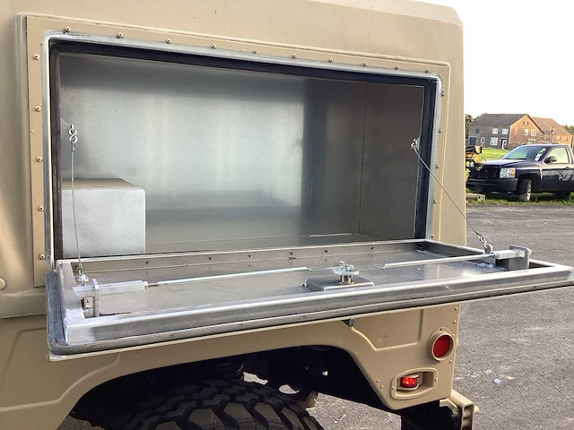 2012 humvee m1114 legervoertuig - afbeelding 12 van  23