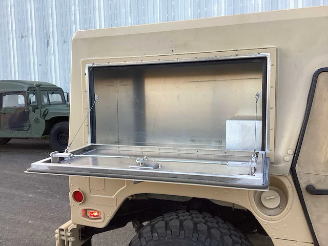 2012 humvee m1114 legervoertuig - afbeelding 17 van  23