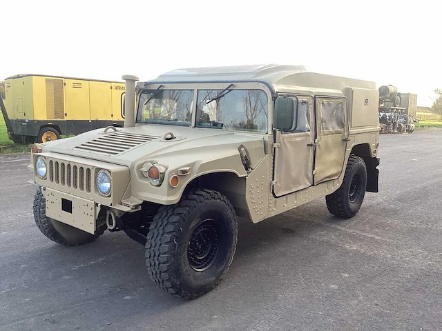 2012 humvee m1114 legervoertuig - afbeelding 2 van  23
