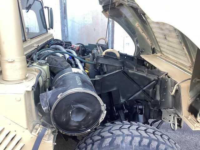 2012 humvee m1114 legervoertuig - afbeelding 18 van  22