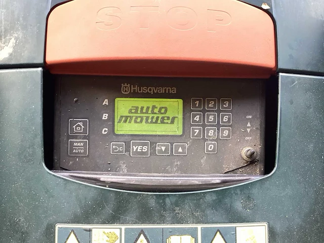 2012 husqvarna 220 ac robotmaaier - afbeelding 9 van  9