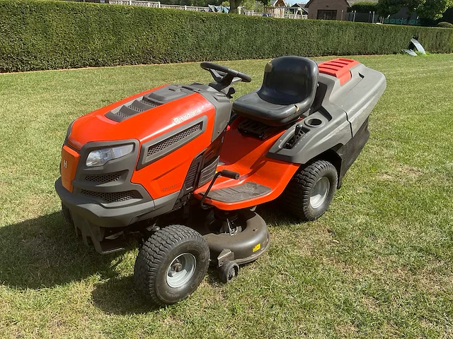 2012 husqvarna cth164t zitmaaier - afbeelding 1 van  24