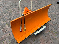 2012 iseki tm3160f minitractor + toebehoren - afbeelding 24 van  33