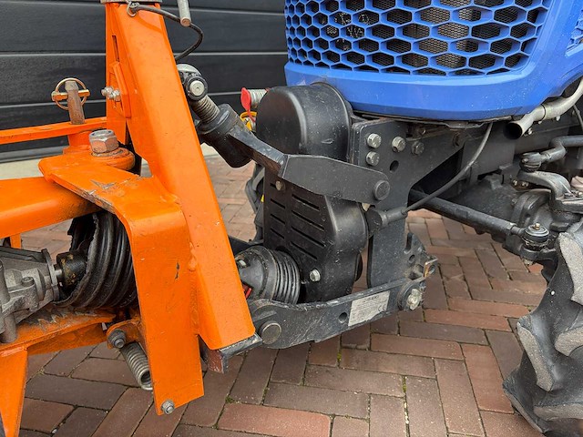 2012 iseki tm3160f minitractor + toebehoren - afbeelding 31 van  33